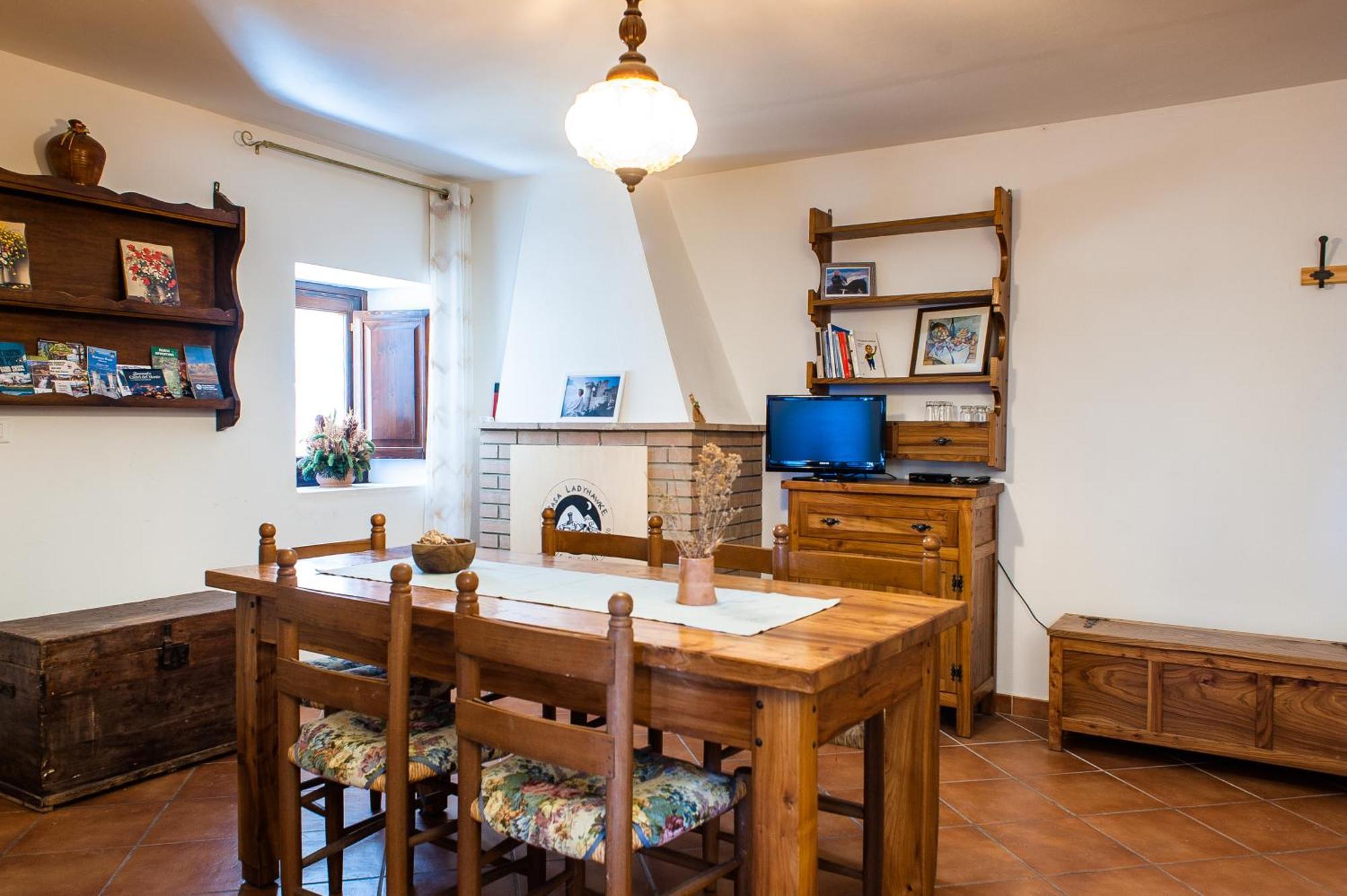 Appartement Casa Ladyhawke à Santo Stefano Di Sessanio Extérieur photo