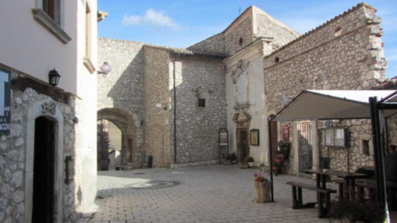 Appartement Casa Ladyhawke à Santo Stefano Di Sessanio Extérieur photo